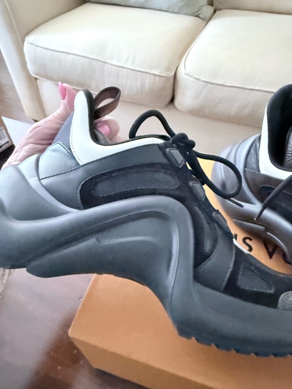 Louis Vuitton Archlight Black and White Trainer Sneakers - Picture 10 of 14
